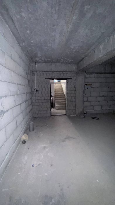 Продаётся коммерческое помещение/ цоколь