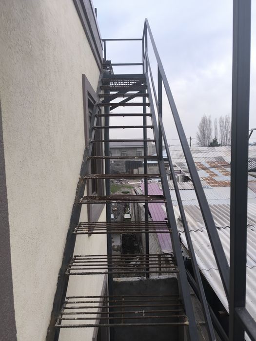 Новый евро дом . 3 уровня 6 комнат. 1,4 сотки . Терраса на крыше