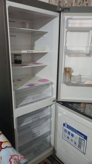 Holodilnik samsung markasi