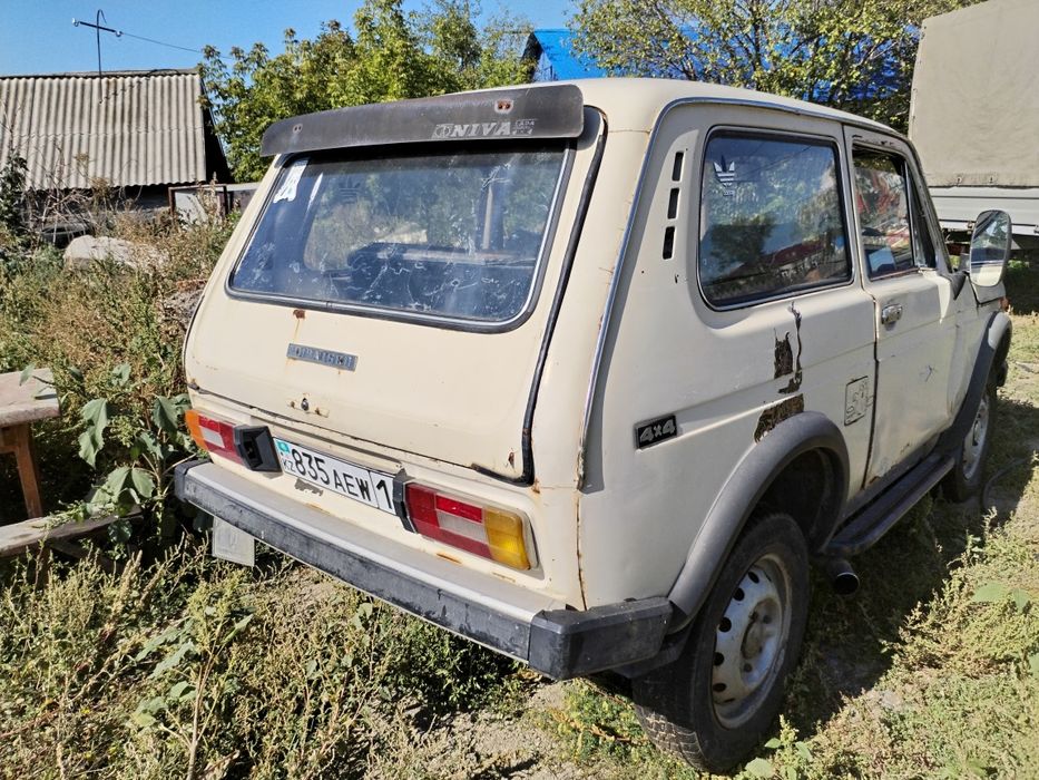 Нива 4х4 , с прицепом.