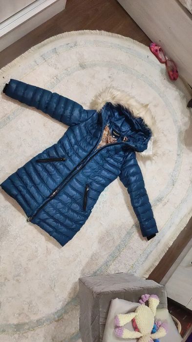 Продаëтся куртки привезли и России, Мало одета. Курткалар сотилади