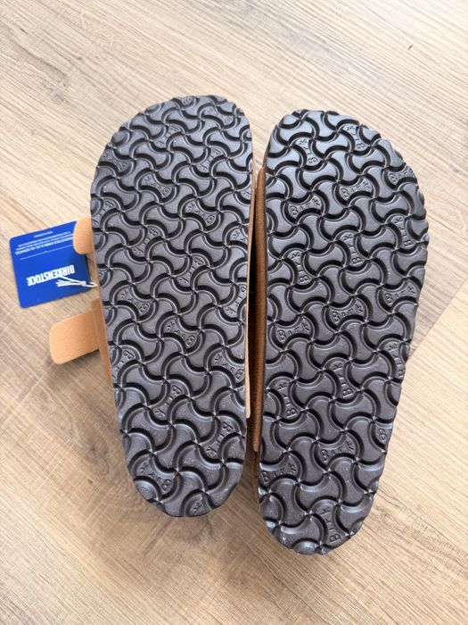 Negociabil Birkenstock mărimea 43 – 28 cm, noi, nepurtati, cu etichetă.