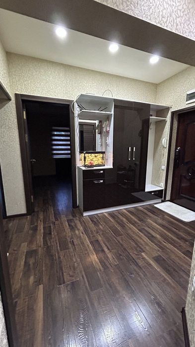 Номер исправлен. Продаётся 3-х комнатная квартира на карасу -6. Срочно