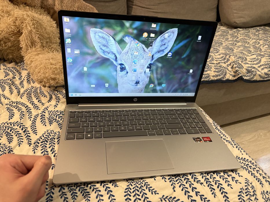 Vand Laptop Hp folosit foarte putin