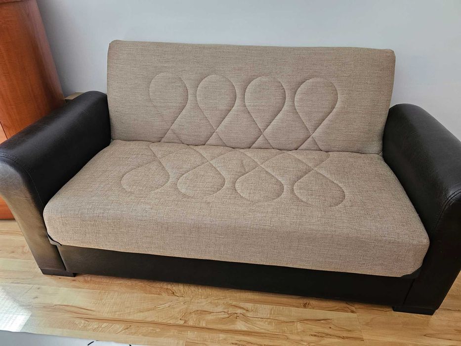 Като нов клик-клак диван