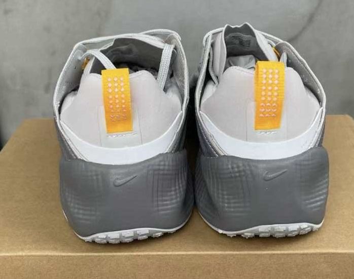 Нови мъжки маратонки Nike air max Ava Rover grey