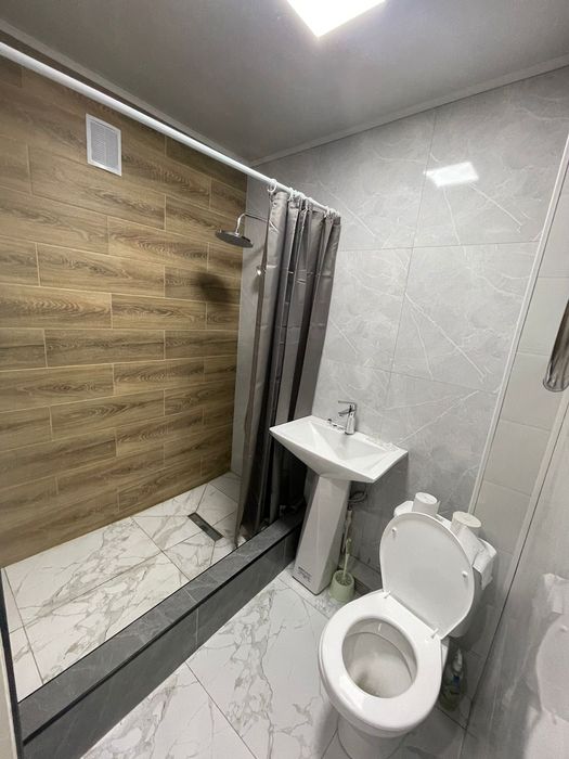 Кафельшик мастер своего дело