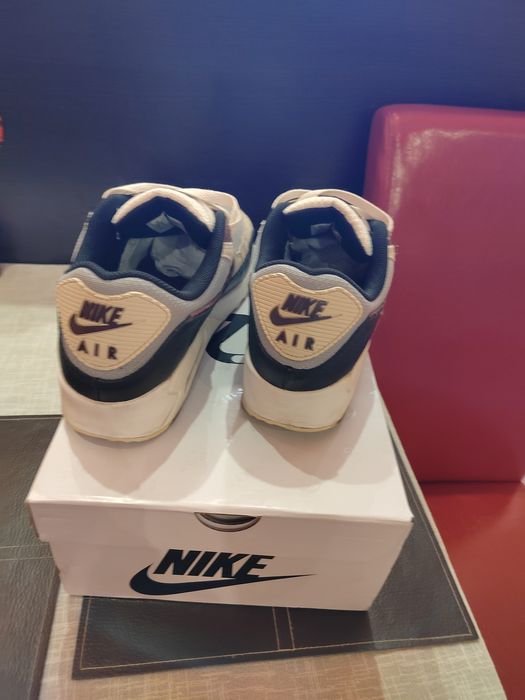 "Nike Air Max 90",N:45