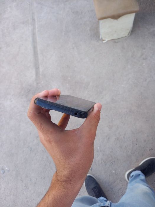 Redmi Not 11 .. 64talik May oyida olingan telefon Aybi yoq. Ochilmagan