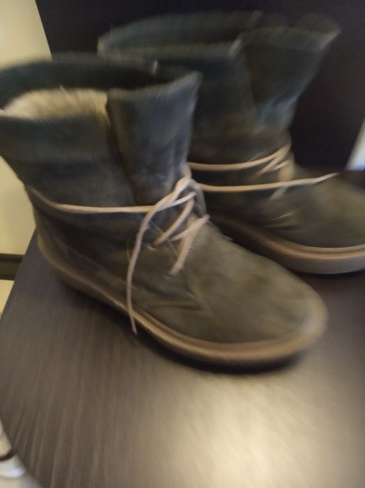 Продам зимние ботинки