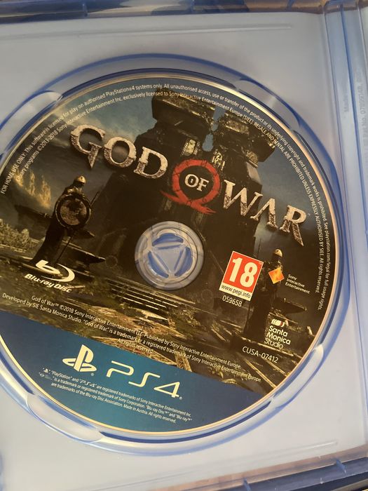 Vând jocuri de PS4,satre foarte bună
