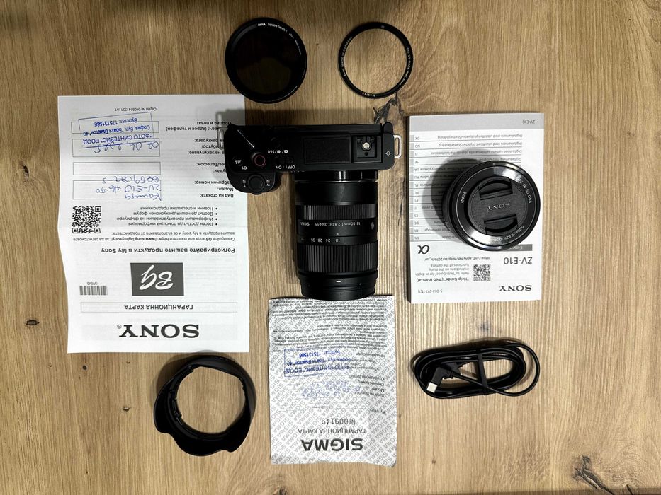 Камера Sony ZV-E10 + обектив Sigma 18-50mm f/2.8 + UV и ND филтри