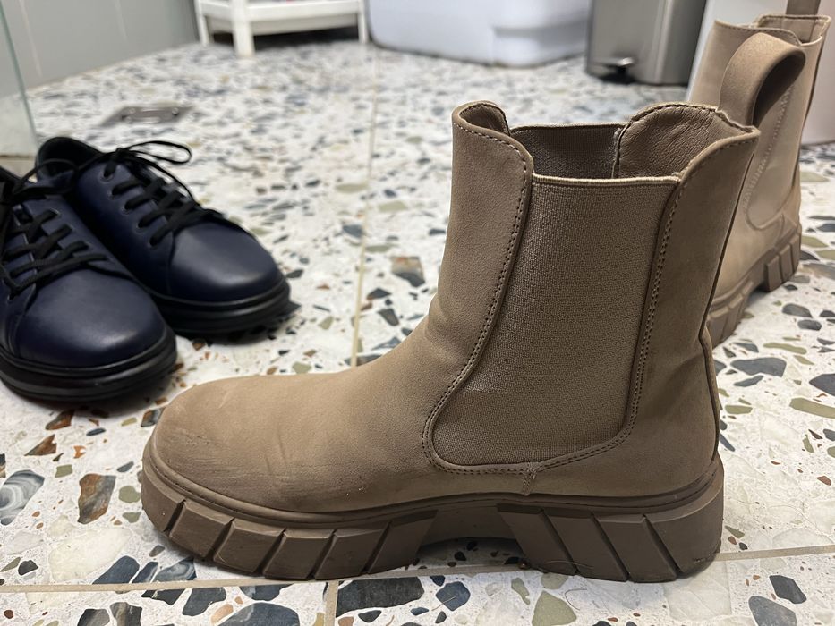 Jenny Fairy боти (10€) u ATO shoes кецове (8€)