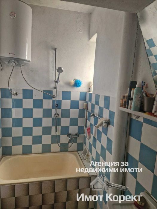 Имот Корект продава Етаж от къща 123м2, кв. Стадиона