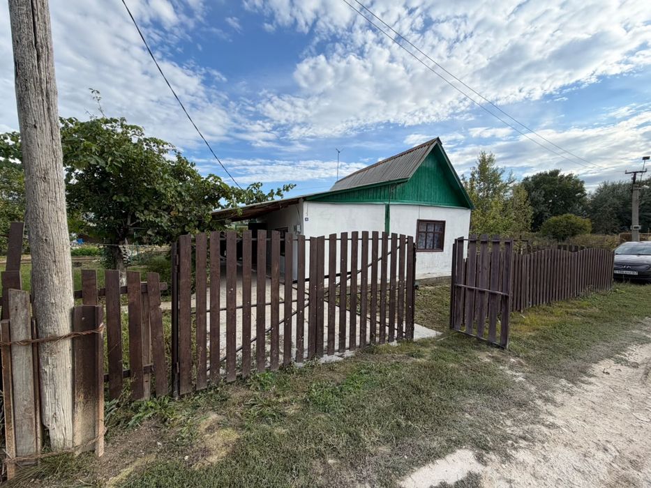 Продам дачу на дачном массиве Комарова
