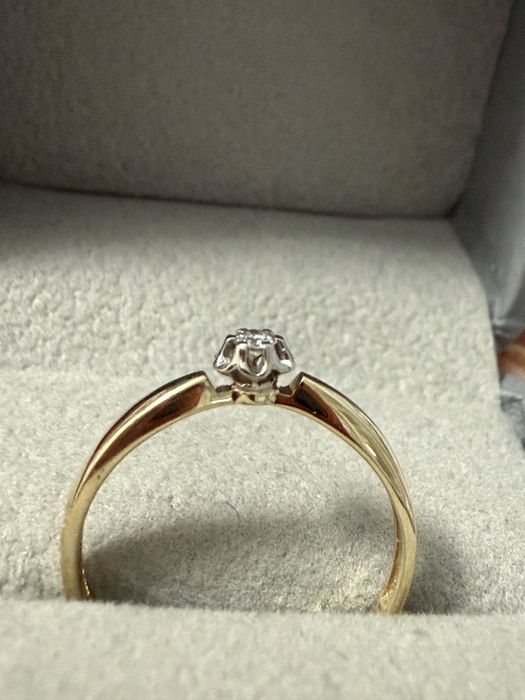 Бриллиантовое кольцо