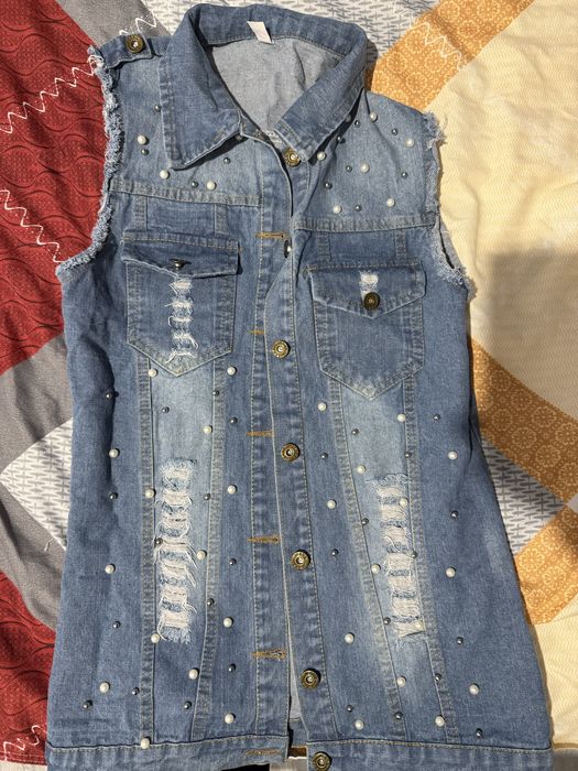 Vesta blug marimea S NOUA