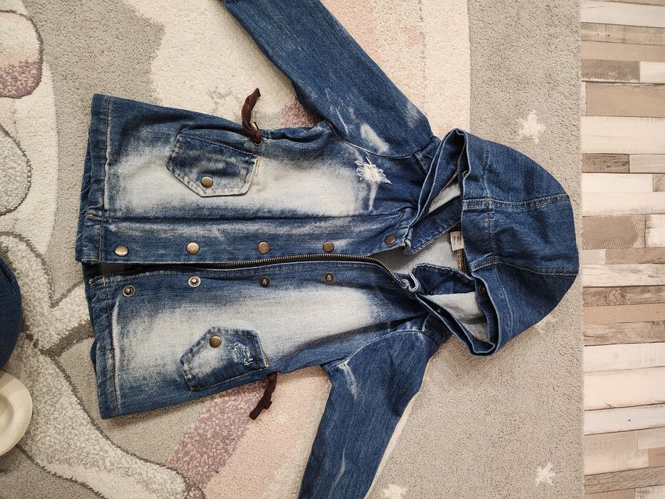 Якета  за момиче4-5г