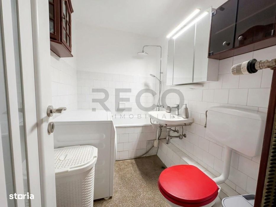 RECO Apartament PB  in Decebal la etaj intermediar