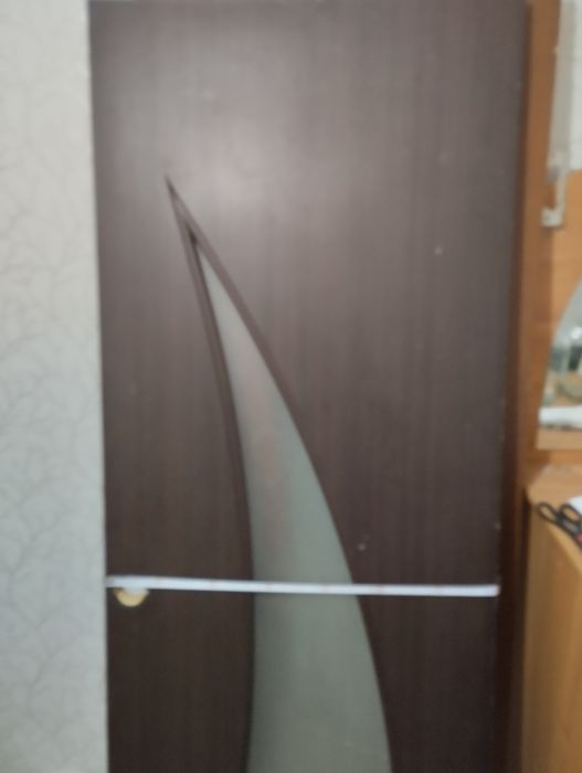 Продам дверь межкомнатную.