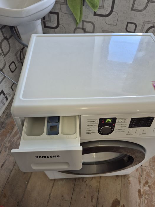 Продам стиральную машину