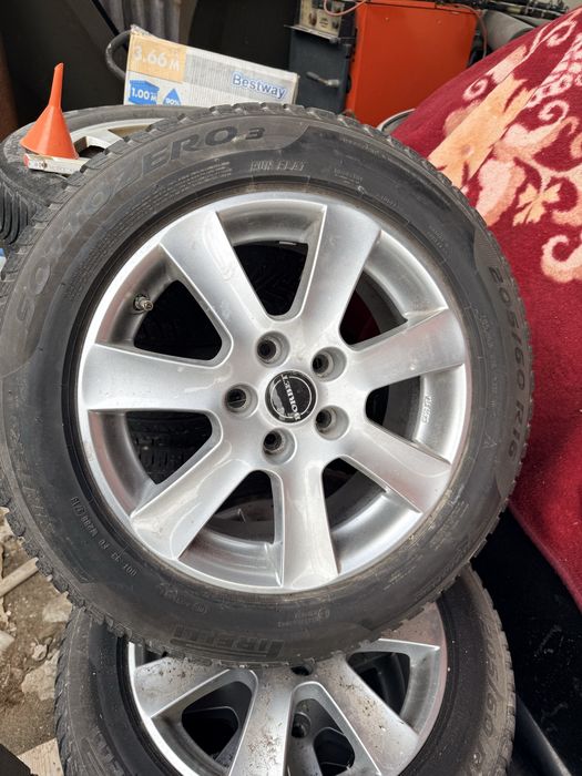 Set 4 jante aliaj pt BMW + anvelope iarnă 205/60 R16 Pirelli (runflat