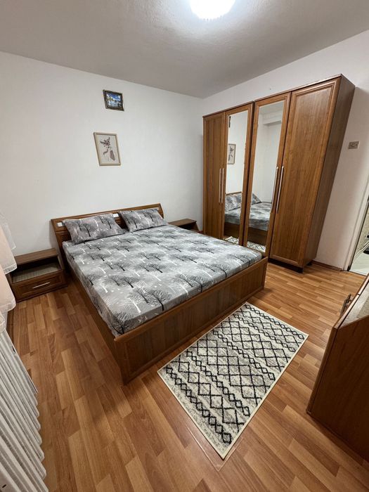 Apartament de închiriat