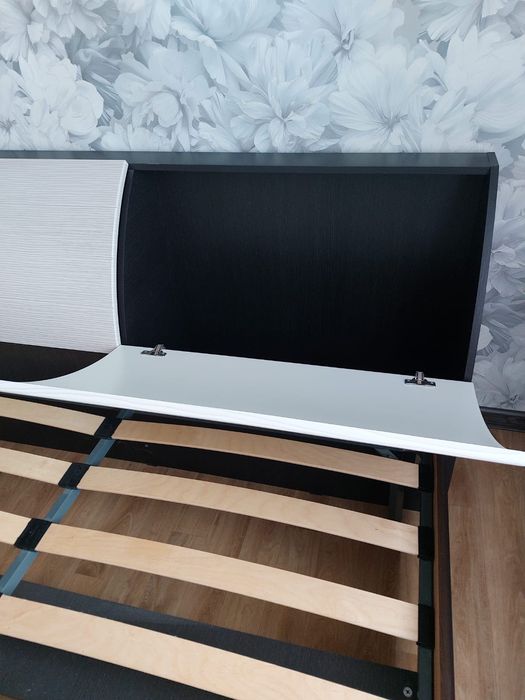 Продам недорого гарнитур спальный