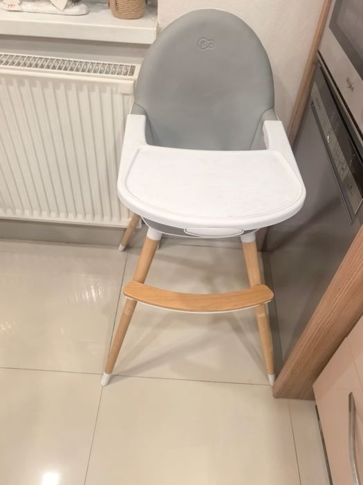 Pătuț bebeluși si altele obiecte copii