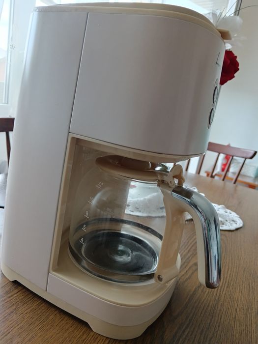 Vând cafetiera Fram