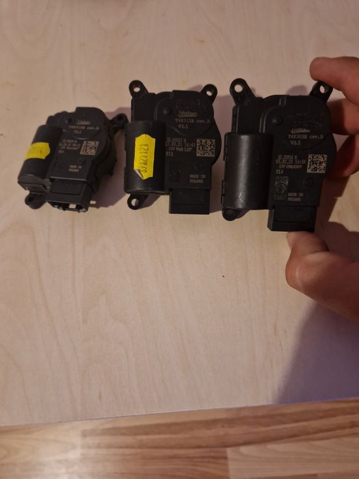 Vând motorașe climatronic vag