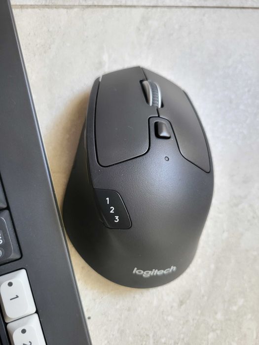 Безжични мишка и клавиатура Logitech K850