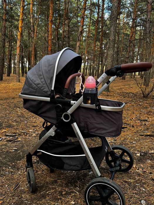 Коляска детская сегоро цвета