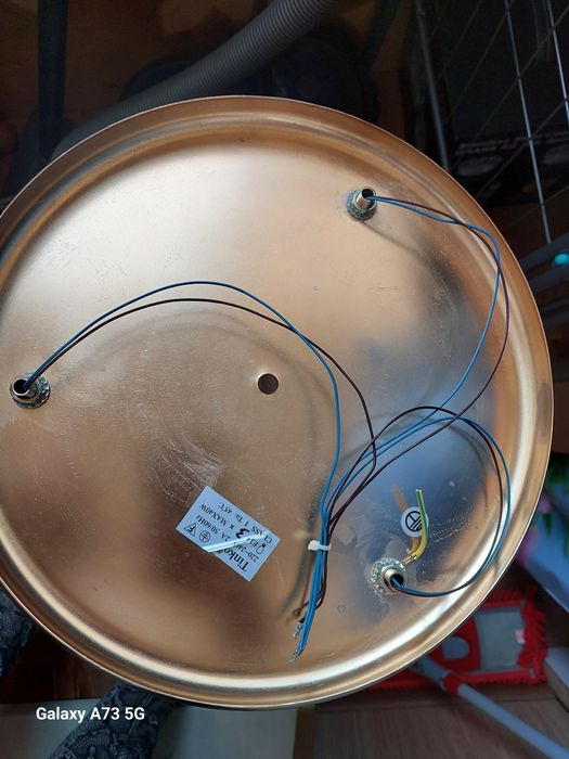 Люстра в прихожую