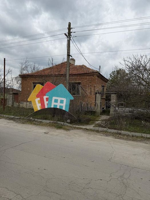 Продава се Къща в с. Царевци, Област Варна - 60 кв.м за 340 €/кв.м - Снимка #1