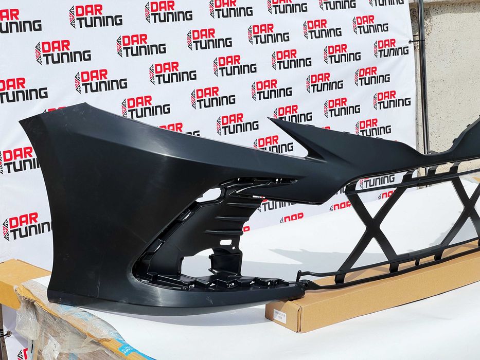 Передний бампер под оригинал Toyota Camry 75