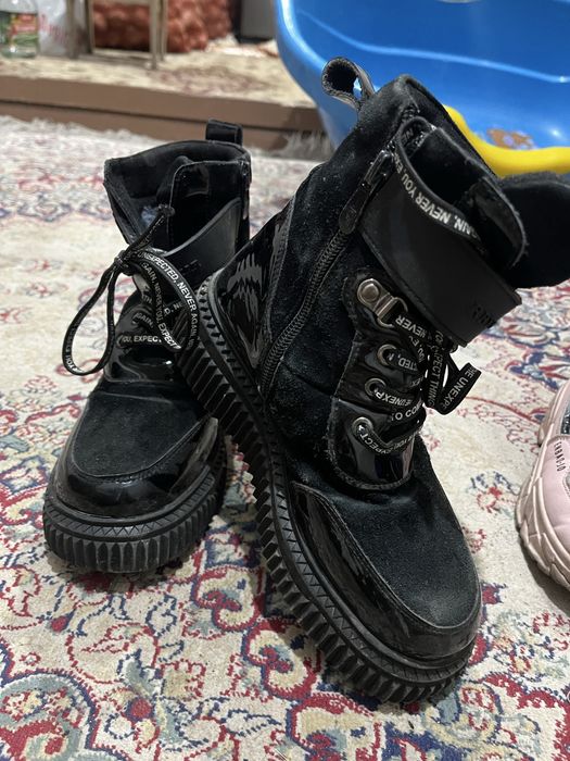 Продам сапожки для девочек