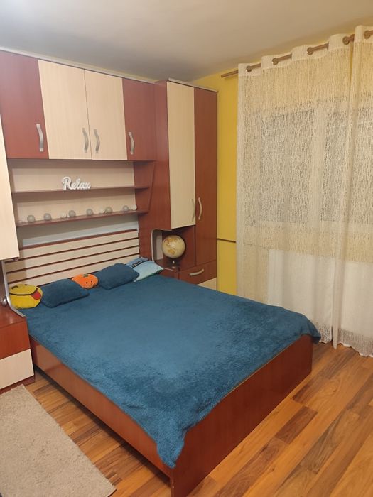 Inchiriez ap. 2 cam la parter, spatios, mobilat,utilat,parcul Magnolia