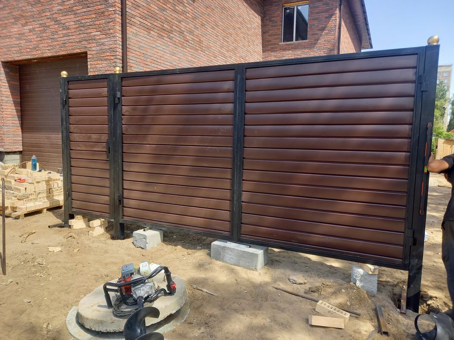 Заборы ворота перила мангалы