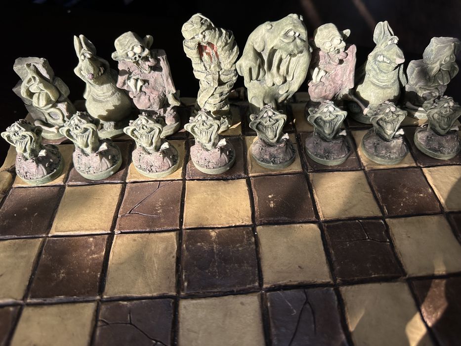 Эксклюзивные монстро-шахматы