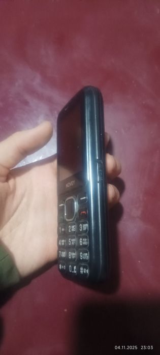 Продается телефон Novey