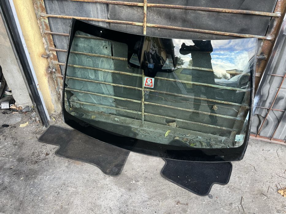 Предно стъкло с две камери Mercedes C - W205