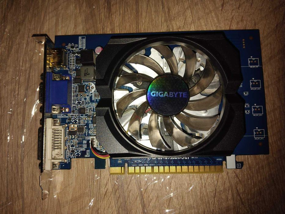 Компютър i7-8700K/32GB RAM/2TB HDD/500GB SSD/GeForce GT 730