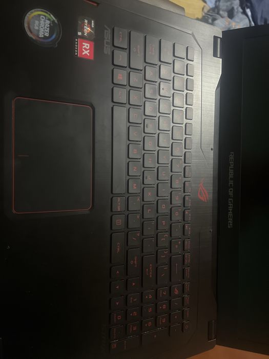 Vald laptop asus rog strix gl702zc defect