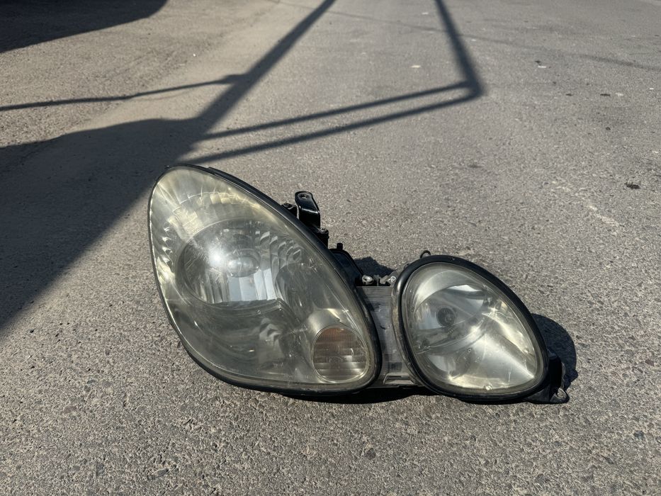 Фара lexus gs 300/Aristo