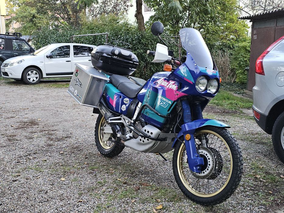 Vând Honda Africa Twin RD4