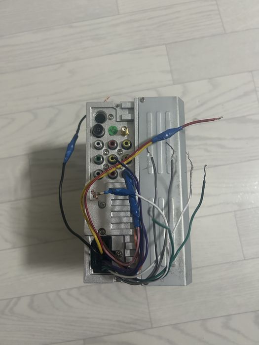 Продам магнитолу