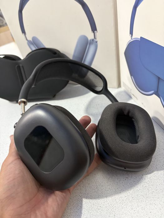 AirPods Max lux.