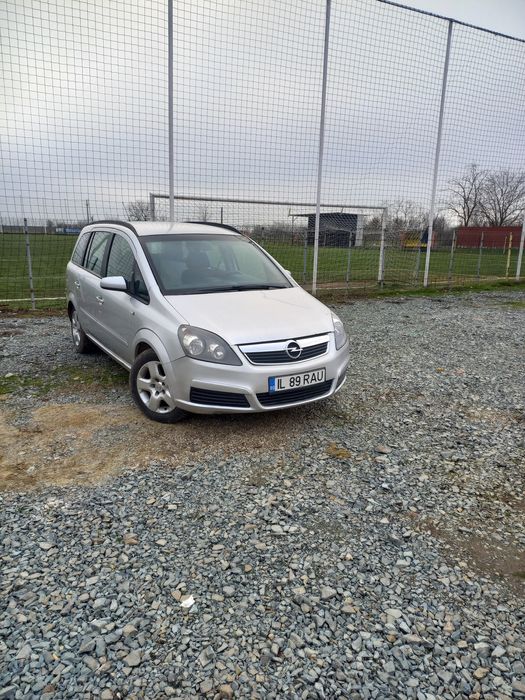 Vând ,opel zafira,sau schimb cu Logan după 2008.