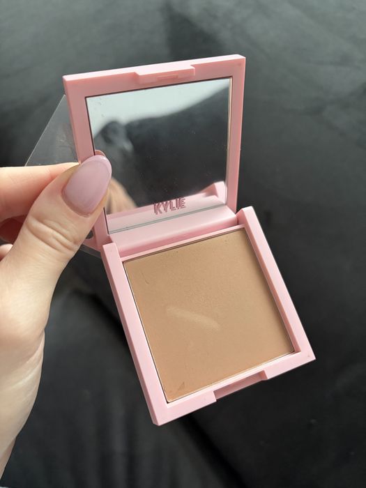 Rare beauty, Becca и Kylie cosmetics гримове